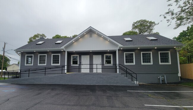 More details for 360 Hawkins Ave, Ronkonkoma, NY - Flex for Lease