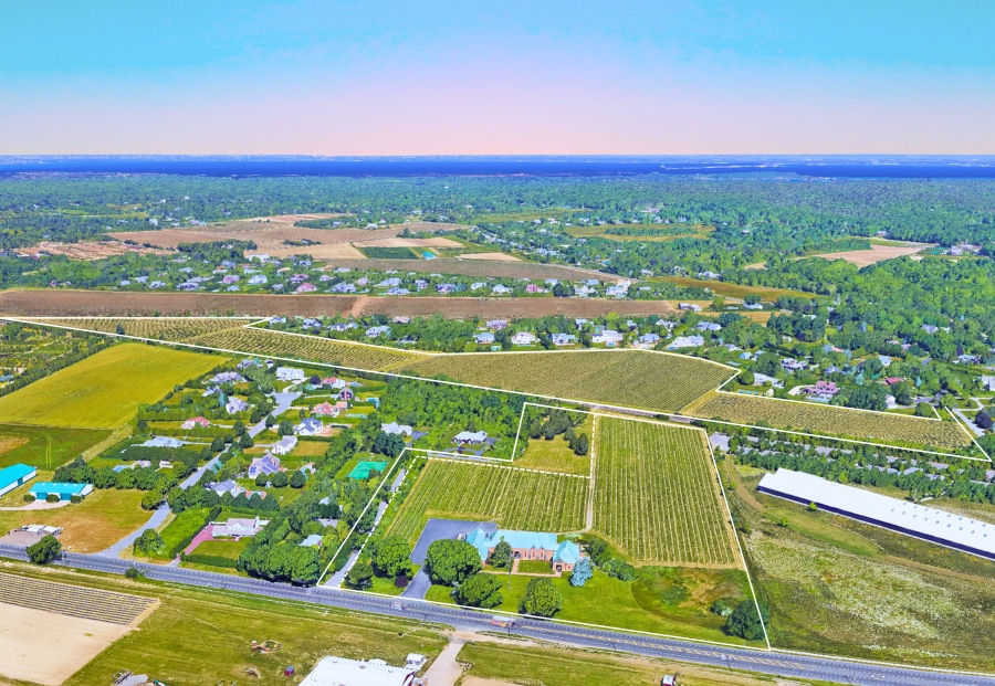 Multi-Parcel Assemblage in Water Mill portfolio of 3 properties for sale on LoopNet.ca Primary Photo- Image 1 of 20