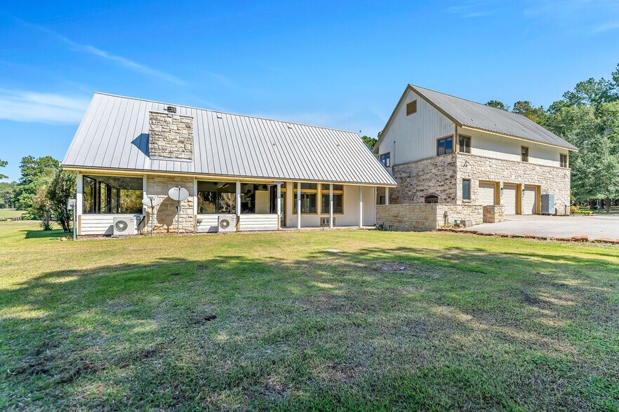 43 Pool Rd, Richards, TX à vendre - Photo du bâtiment - Image 2 de 97