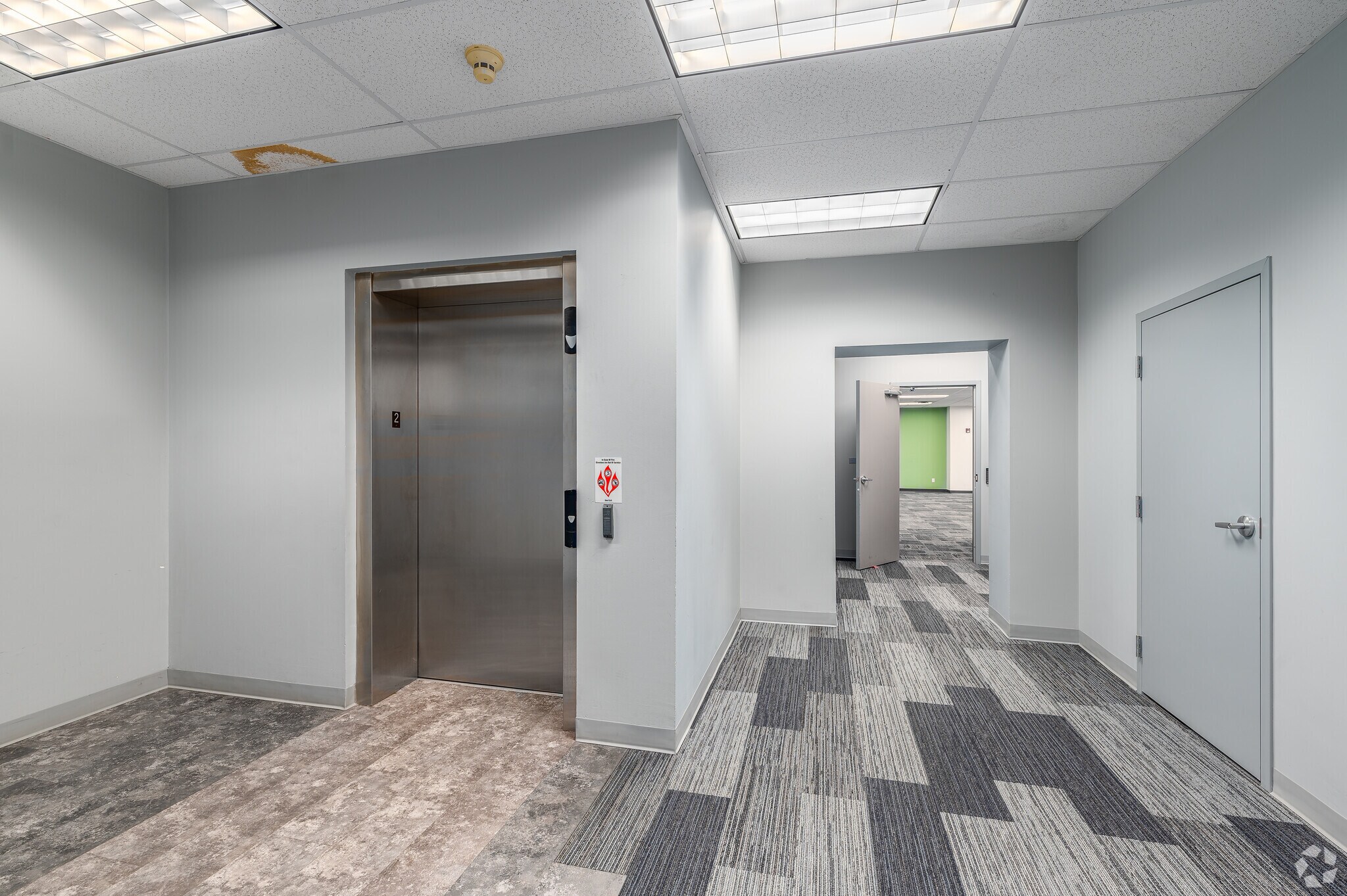 21111 Chagrin Blvd, Beachwood, OH à louer Photo intérieure- Image 1 de 7