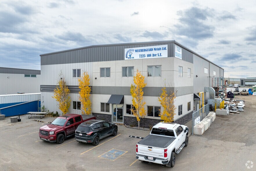 7225 108th Ave SE, Calgary, AB à vendre - Photo principale - Image 1 de 1