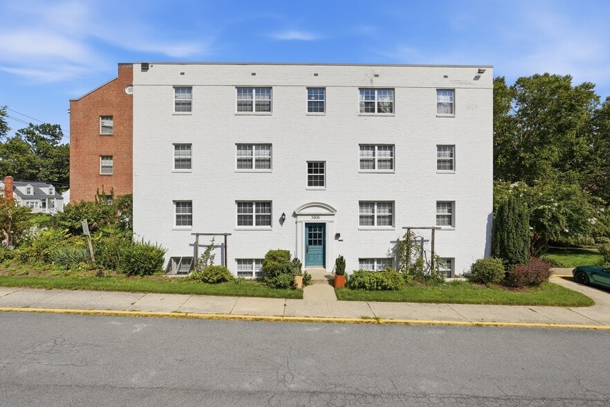 3405 University Blvd W, Kensington, MD à vendre - Photo du bâtiment - Image 2 de 17