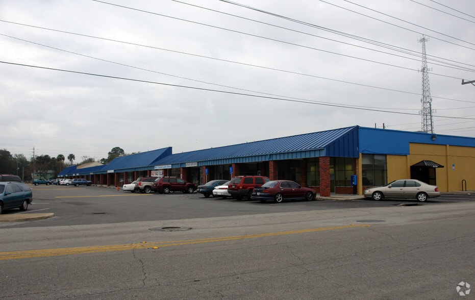 5200-5322 Pearl St, Jacksonville, FL à louer - Photo du bâtiment - Image 2 de 18