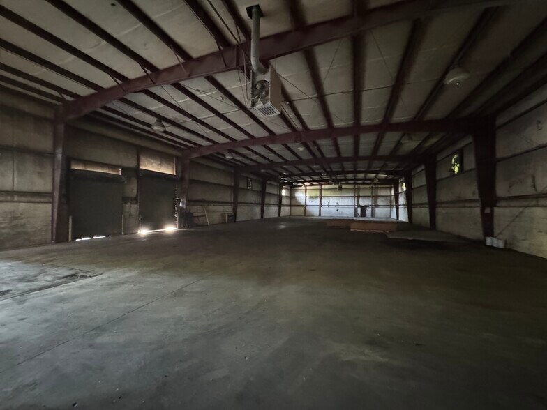 4820 Rozzelles Ferry Rd, Charlotte, NC à louer - Photo du bâtiment - Image 2 de 28