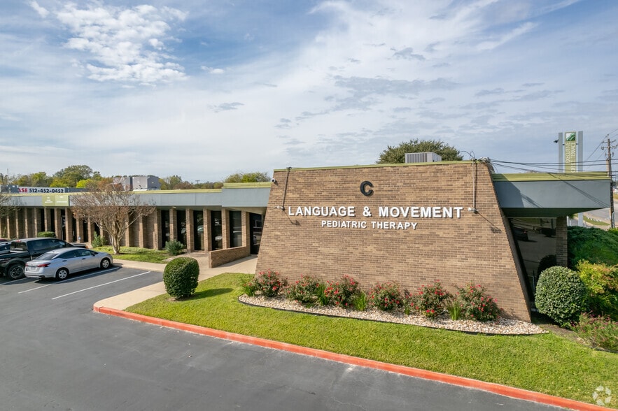 111 W Anderson Ln, Austin, TX for lease - Building Photo - Image 1 of 11