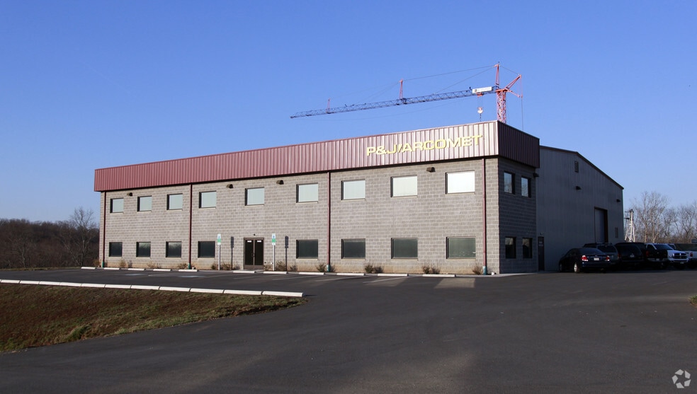 9440-9480 Contractors Ct, Manassas, VA à louer - Photo du bâtiment - Image 2 de 6