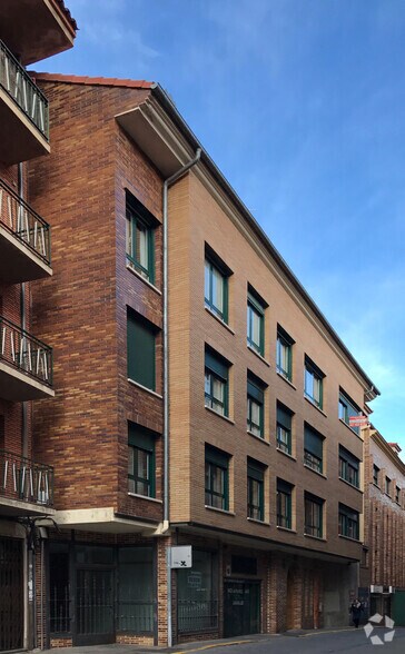 Calle del Roble, 6, Segovia, Segovia à vendre - Photo du bâtiment - Image 2 de 2