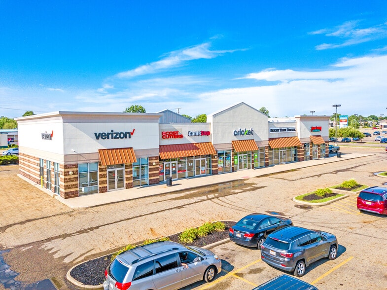 4322-4332 Tuscarawas St W, Canton, OH for lease - Building Photo - Image 3 of 4