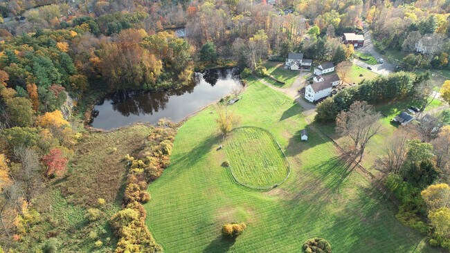 More details for 557 Main St, Woodbury, CT - Specialty for Sale