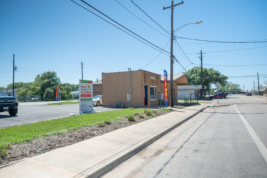 2319 Main St, Waller, TX for lease - Building Photo - Image 3 of 5