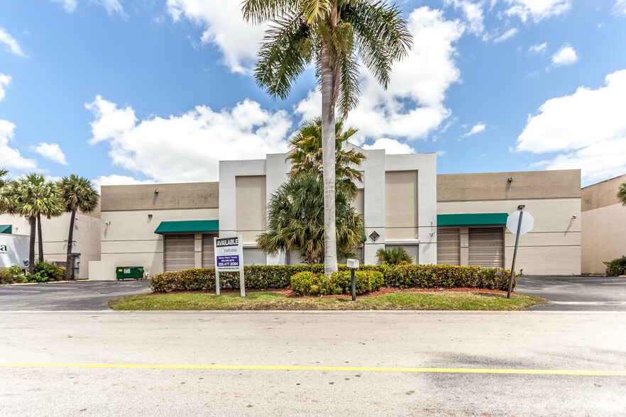 10505 NW 29th Ter, Miami, FL for lease - Building Photo - Image 2 of 20
