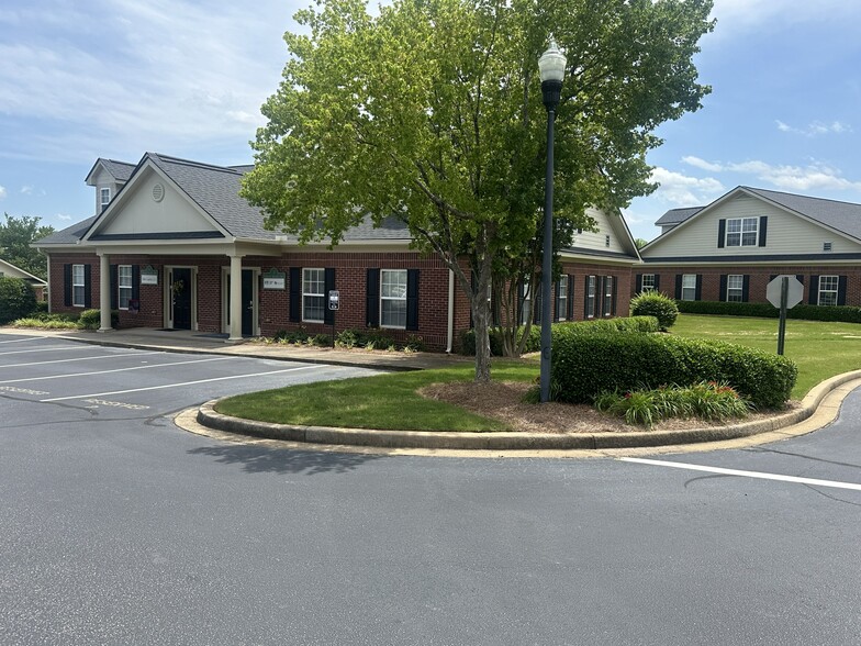 1-3 Davis Keats Dr, Greenville, SC for sale - Building Photo - Image 2 of 4