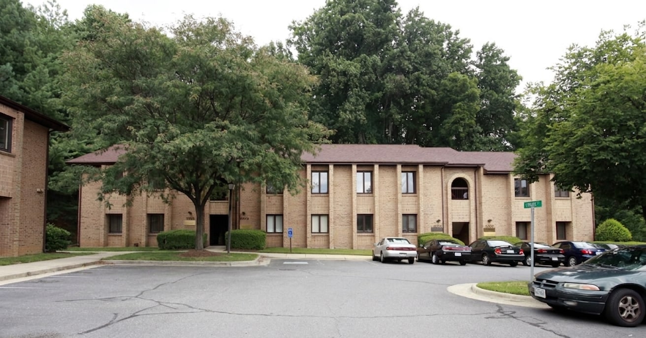 9000-9006 Crownwood Ct, Burke, VA 22015 - Unité 9004B - - Photo intérieure - Image 1 of 1