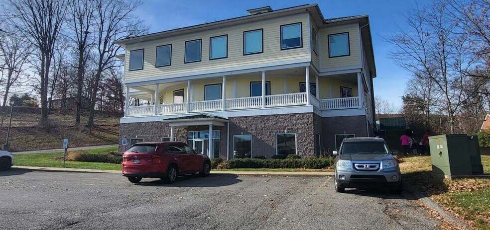 518 Myoma Rd, Mars, PA à vendre - Photo du bâtiment - Image 2 de 2