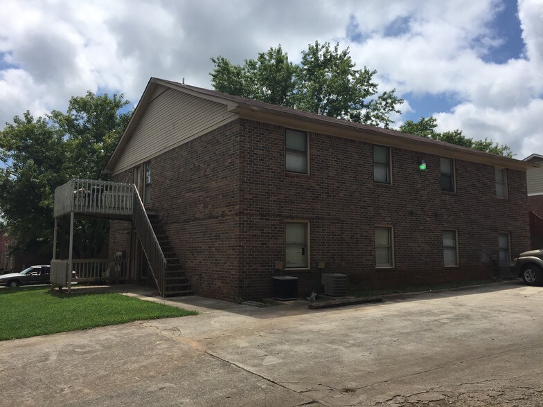 4418 Bonnell Dr NW, Huntsville, AL à vendre - Photo du bâtiment - Image 3 de 21