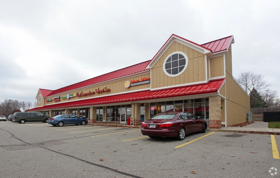 7910 Oakland Dr, Portage, MI for lease - Primary Photo - Image 2 of 4