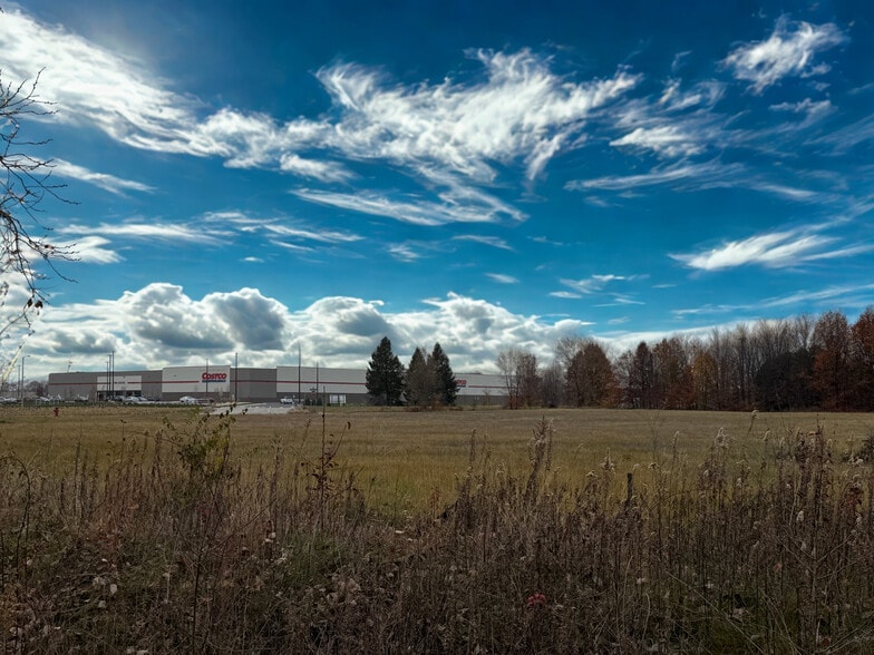 721 Crimson Ln, Yorkville, IL for sale - Building Photo - Image 1 of 55
