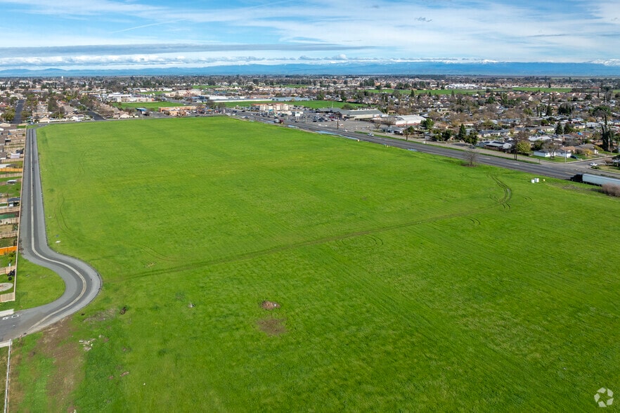 S Madera Ave, Madera, CA à vendre - Aérien - Image 2 de 6