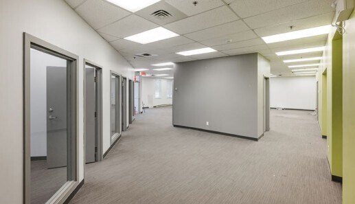 5400-5490 Boul Thimens, Saint-Laurent, QC for lease Interior Photo- Image 1 of 2