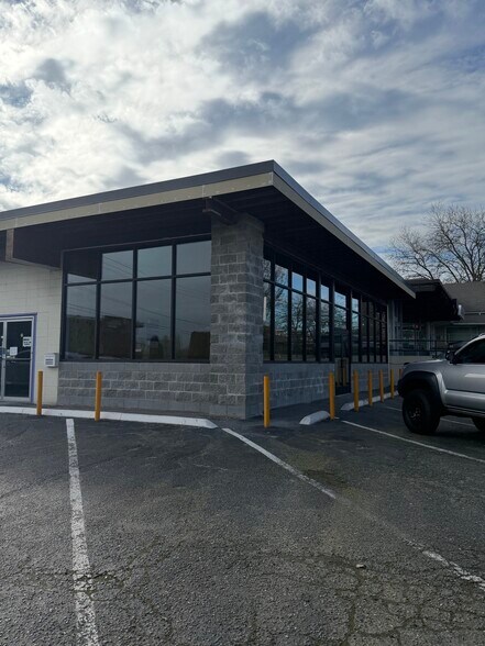 145 SW 152nd St, Burien, WA à louer - Photo du bâtiment - Image 2 de 4