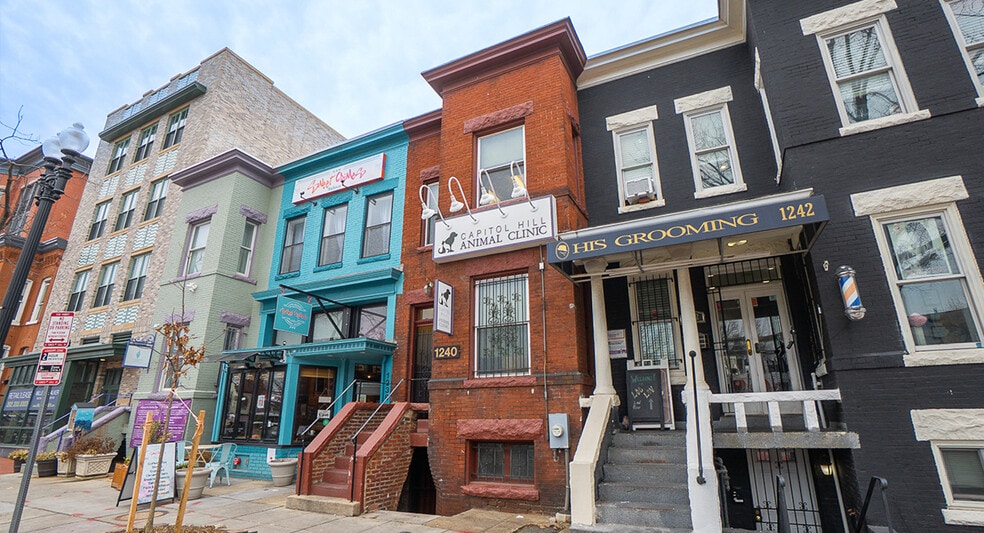 1240 Pennsylvania Ave SE, Washington, DC à vendre - Photo du bâtiment - Image 2 de 7