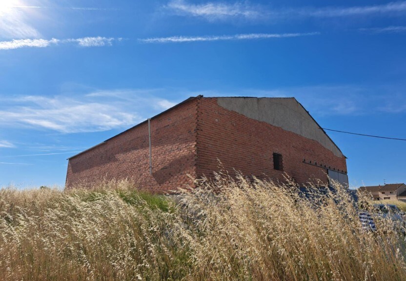 Industrial in Torrescárcela, Valladolid for sale Primary Photo- Image 1 of 5