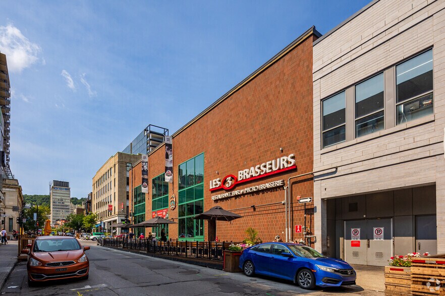 1344-1356 Rue Sainte-Catherine O, Montréal, QC à louer - Photo du bâtiment - Image 3 de 11