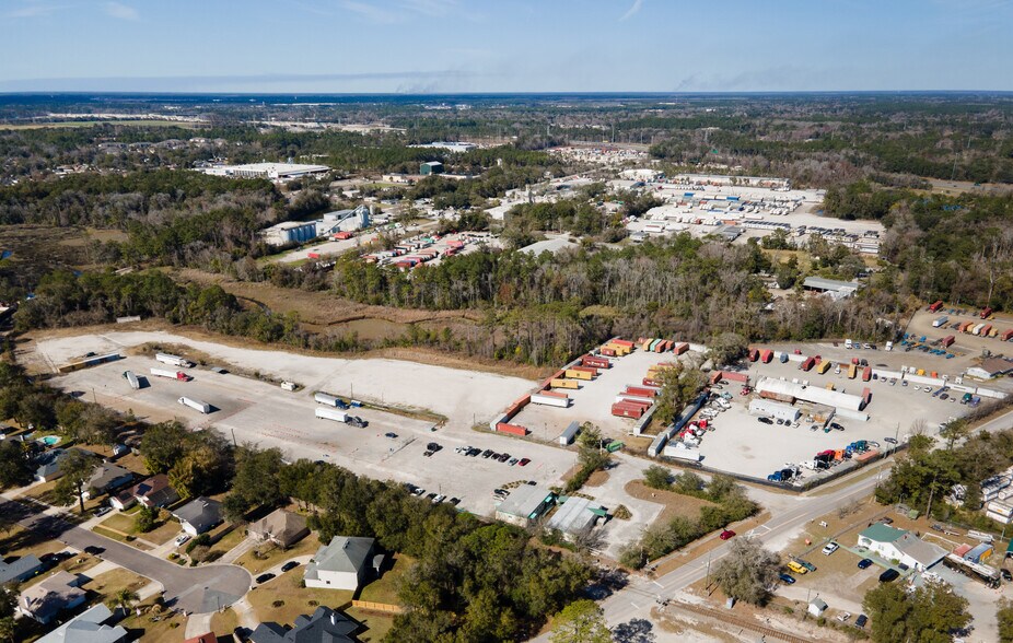 11460 Boote Blvd, Jacksonville, FL à louer - Photo du bâtiment - Image 3 de 3