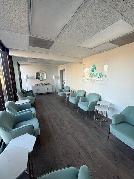 1445 N Union Blvd, Colorado Springs, CO for sale - Interior Photo - Image 2 of 22