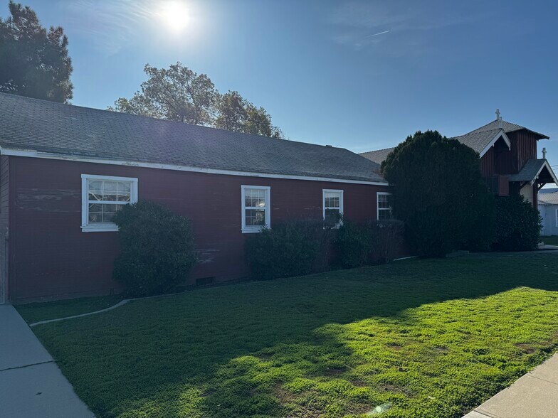 600 E Hermosa St, Lindsay, CA à vendre - Photo du bâtiment - Image 3 de 14