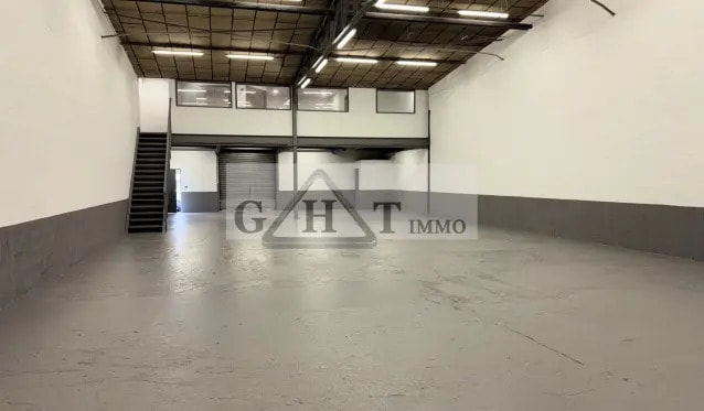 Industrial in Argenteuil for lease Interior Photo- Image 1 of 5