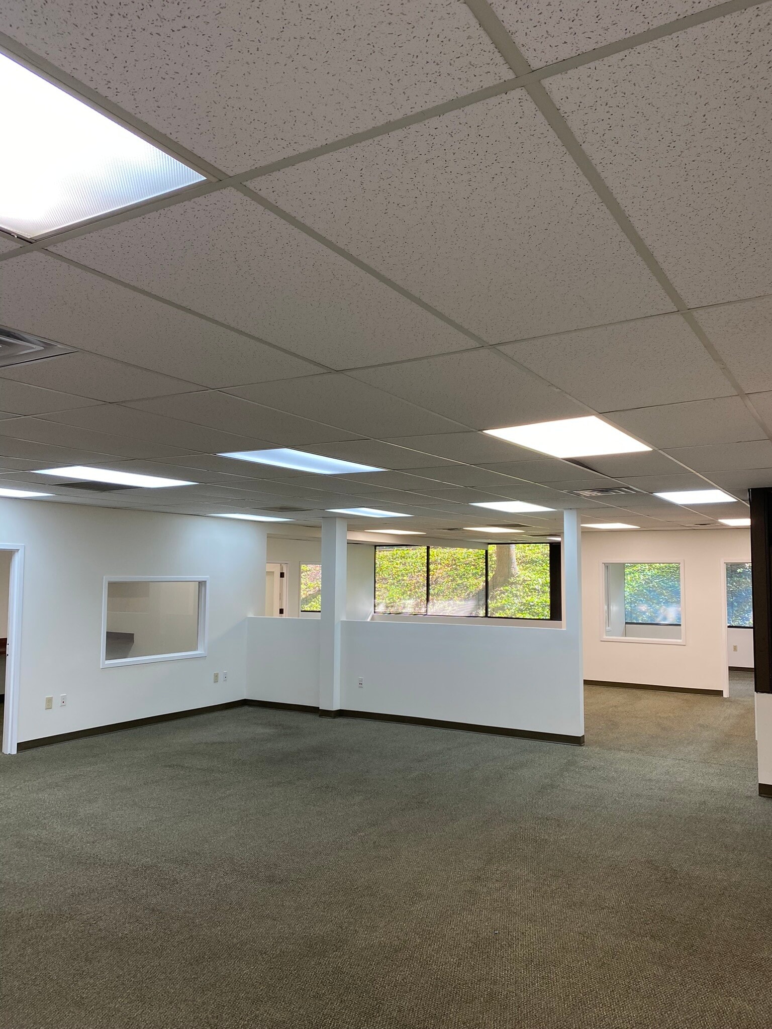 301 S Perimeter Park Dr, Nashville, TN for lease Interior Photo- Image 1 of 7