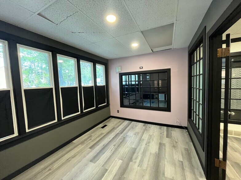 2211 Smith St, Regina, SK à louer - Photo du bâtiment - Image 3 de 7