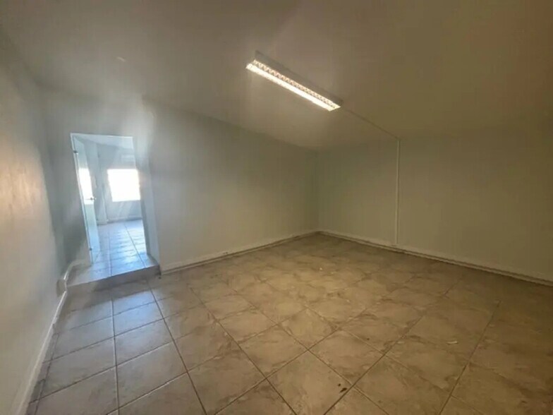 Bureau dans Castries à louer - Photo du bâtiment - Image 3 de 4