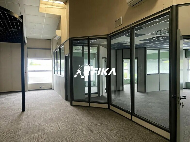 Office in L'Union for lease - Interior Photo - Image 1 of 8