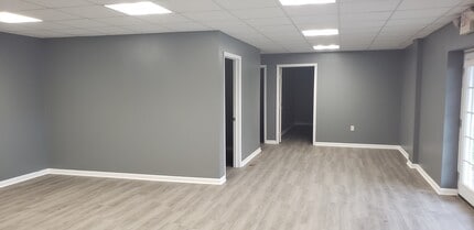 311 E Pleasant Valley Blvd, Altoona, PA for lease Interior Photo- Image 1 of 2