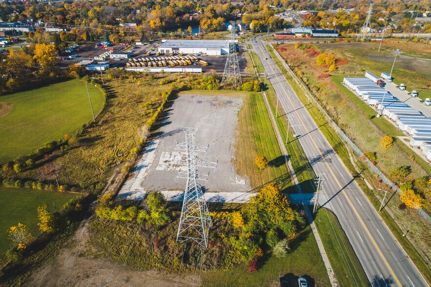 Vacant Land in Pontiac, MI portefeuille de 5 propriétés à vendre sur LoopNet.ca - Aérien - Image 3 de 5