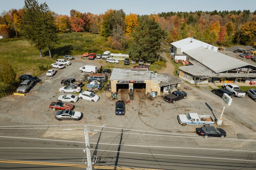 100 E Broadway, Monticello, NY à vendre - Photo du bâtiment - Image 2 de 14