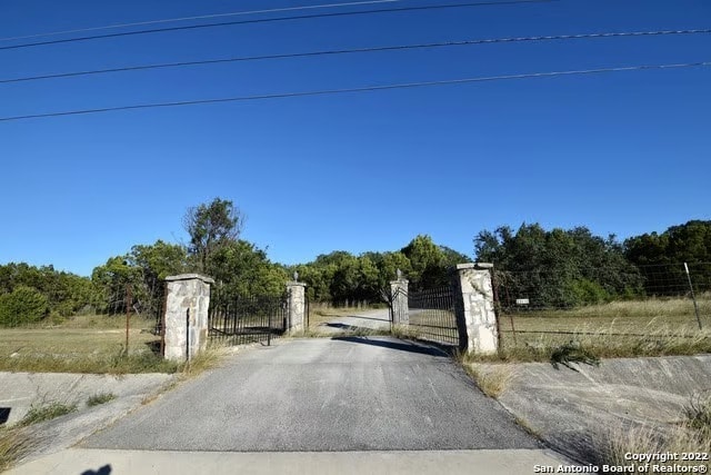 23770 Blanco Rd, San Antonio, TX à vendre - Photo du bâtiment - Image 2 de 3