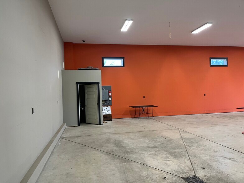 6304 Moncton Dr, Hamburg, NY à louer - Photo du bâtiment - Image 3 de 6