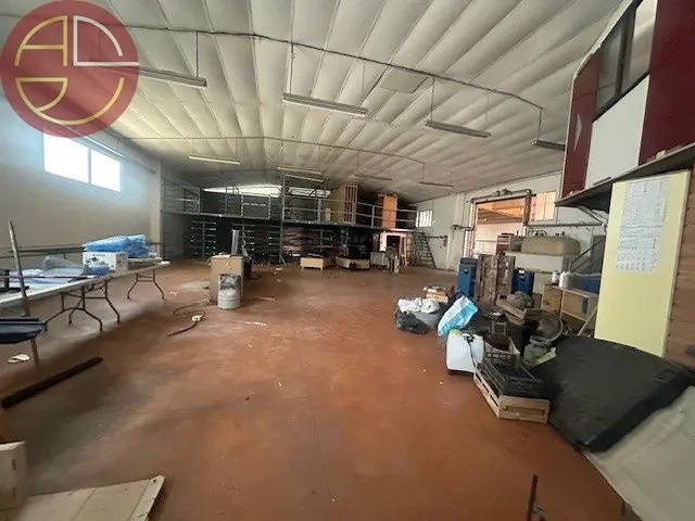 Industrial in Aucamville for sale - Interior Photo - Image 1 of 6