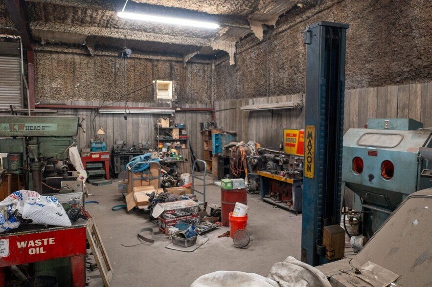 145 W Oasis Rd, Palm Springs, CA à vendre - Photo intérieure - Image 2 de 18