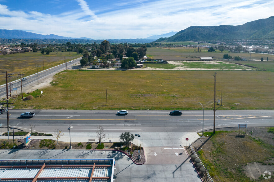 SEC Moreno Beach & Alessandro Blvd, Moreno Valley, CA à louer - Photo du bâtiment - Image 2 de 2