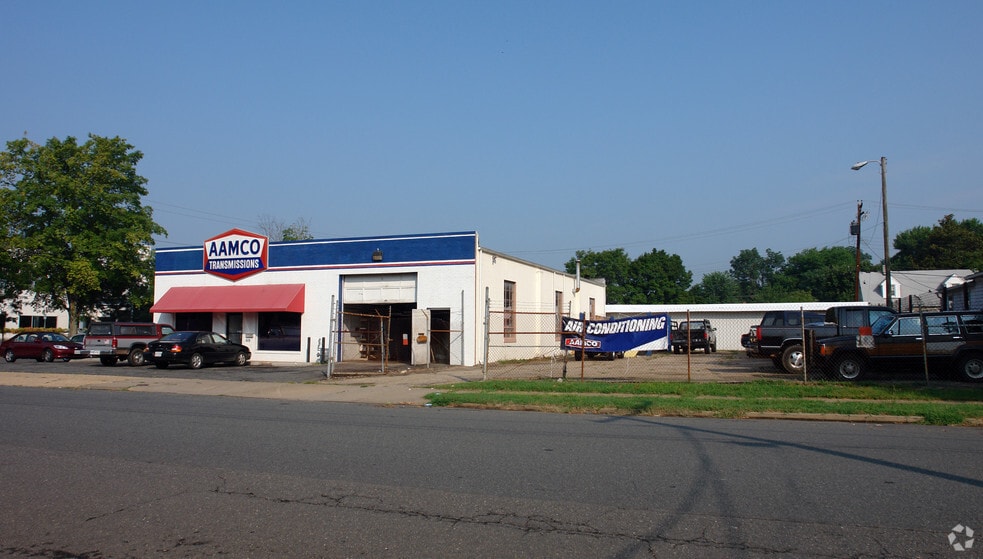 429 Wallace St, Fredericksburg, VA à vendre - Photo du bâtiment - Image 2 de 5