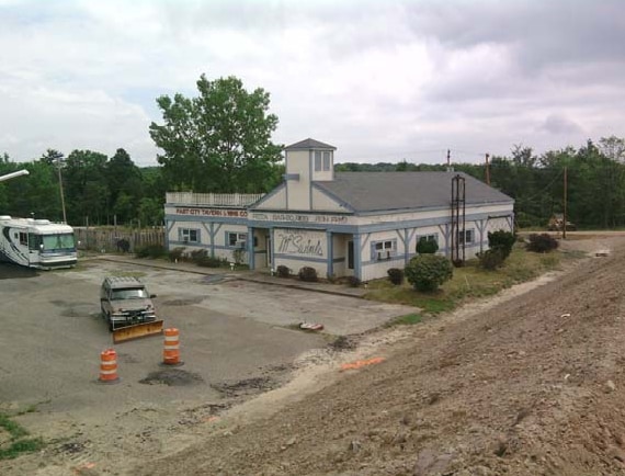 More details for 365 E Hines Hill Rd, Hudson, OH - Retail for Sale