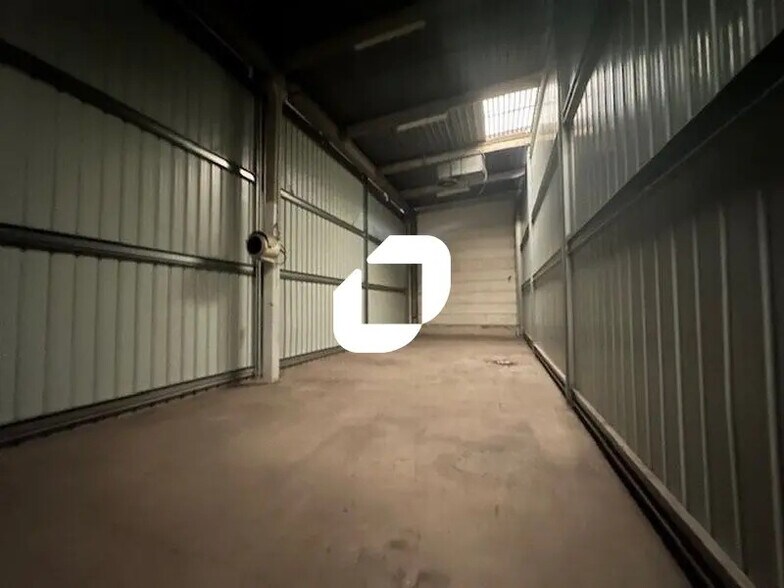 Rue Leon Jouhaux, Aulnay-sous-Bois for lease - Building Photo - Image 3 of 11