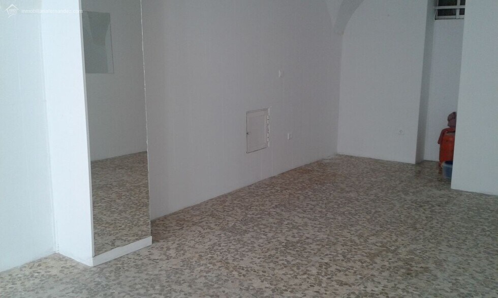 Retail in Cáceres, Cáceres for lease - Building Photo - Image 1 of 3