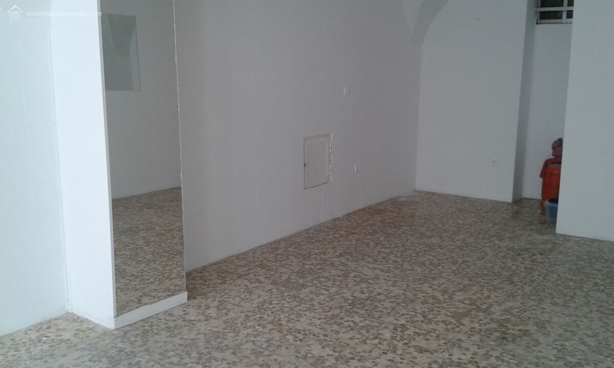 Commerce de détail dans Cáceres, Cáceres à louer Photo du bâtiment- Image 1 de 4