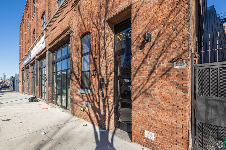 61 N 11th St, Brooklyn, NY for lease - Building Photo - Image 2 of 5