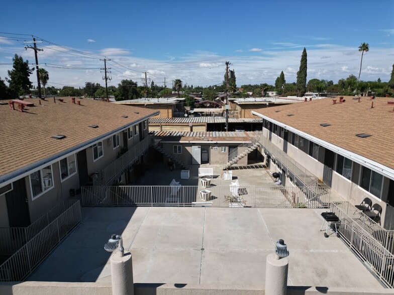 1312-1322 Bulldog Ln, Fresno, CA for sale - Aerial - Image 3 of 24